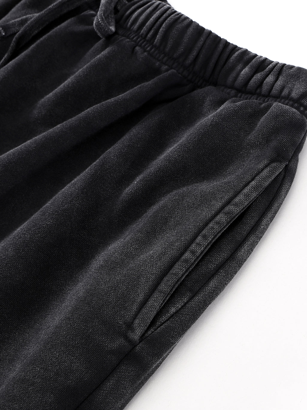 Essential Snow Washed Raw Hem Shorts